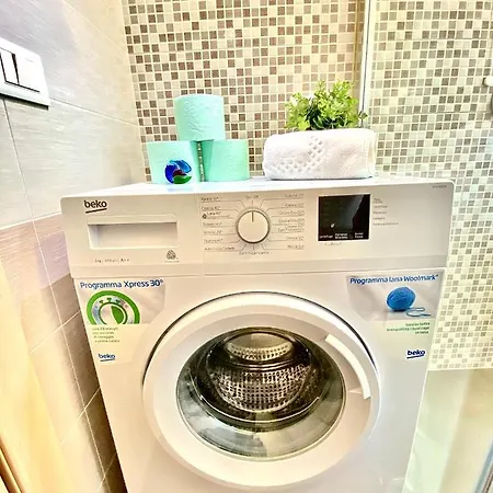 Apartment 15 Minuti Dall'istituto Ortopedico Galeazzi - Silenzioso Con Cucina, Wifi E Netflix